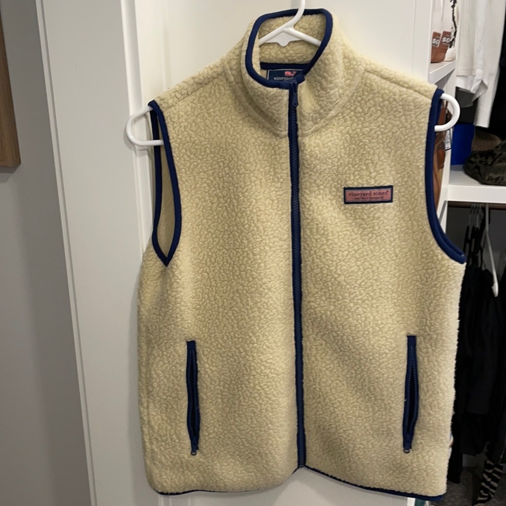 Boys Large Vineyard Vines Sherpa Vest